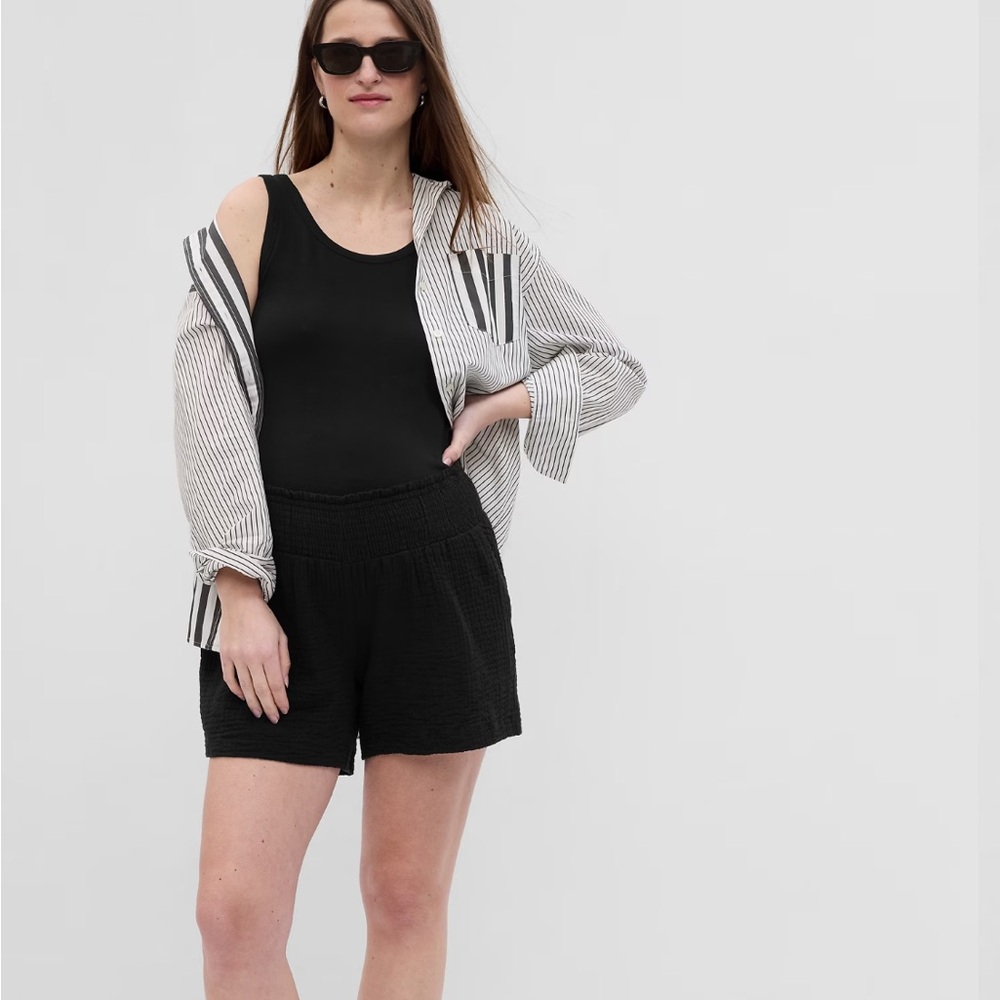 GAP Maternity Gauze Black Shorts